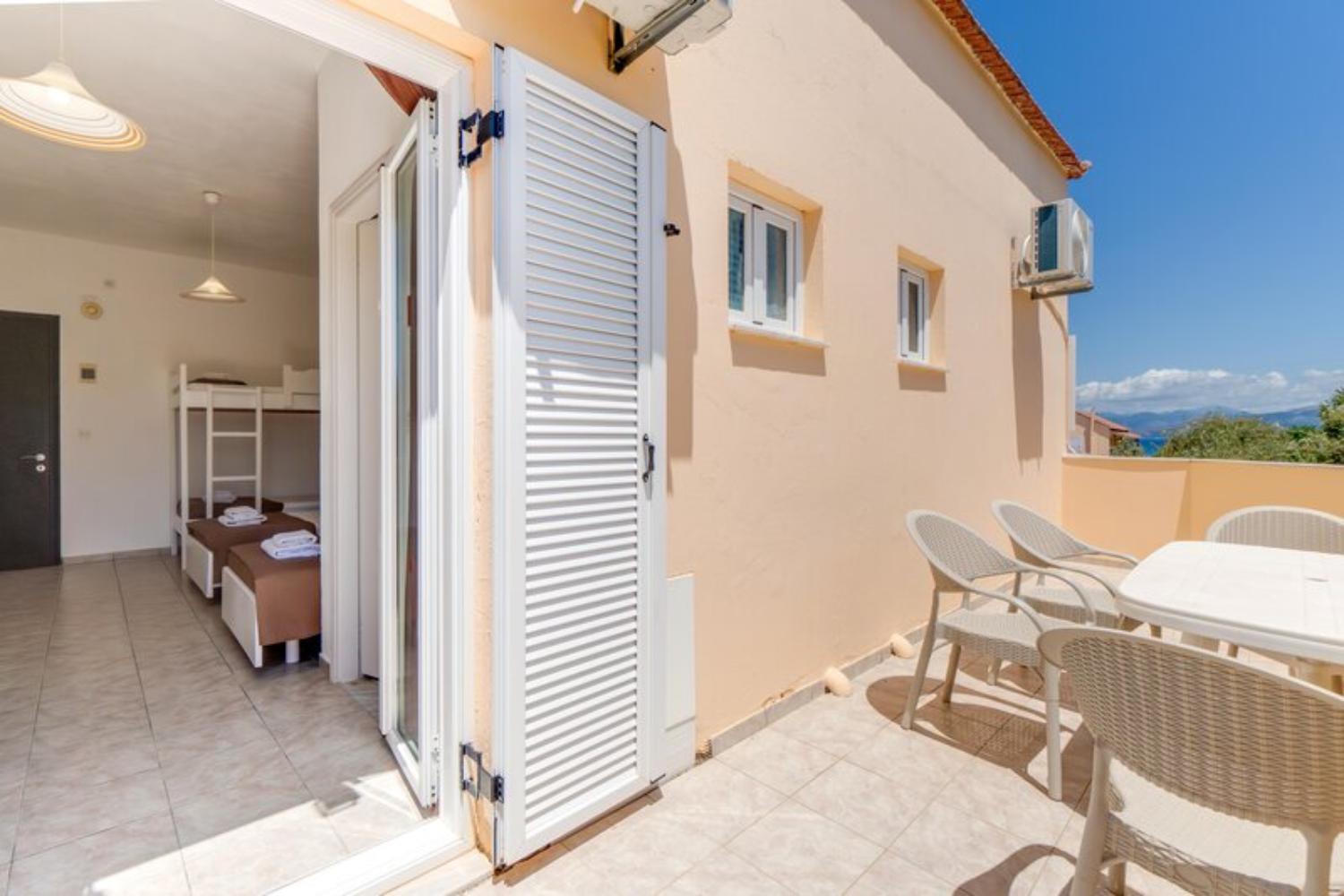 Tiara Holidays - Saint Peter Bay - Family Room terasa